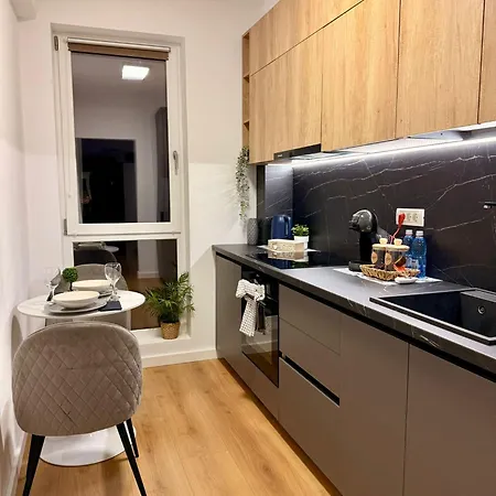 Lumea Noir - Designer In * Timişoara