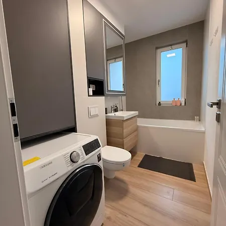 Lumea Noir - Designer In Lägenhet