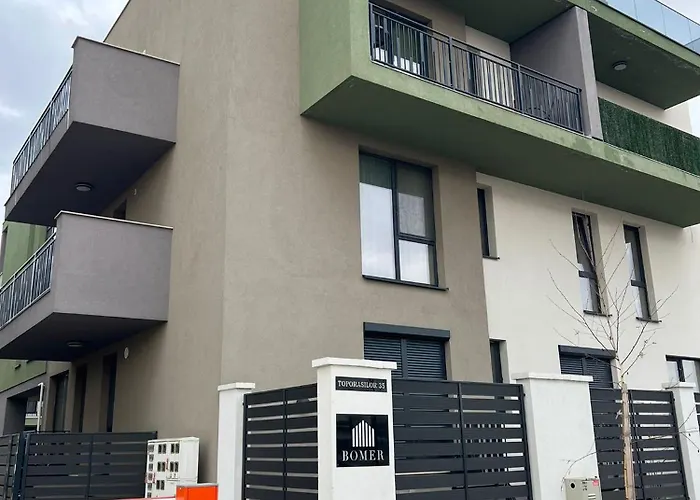 Lumea Noir - Designer In *